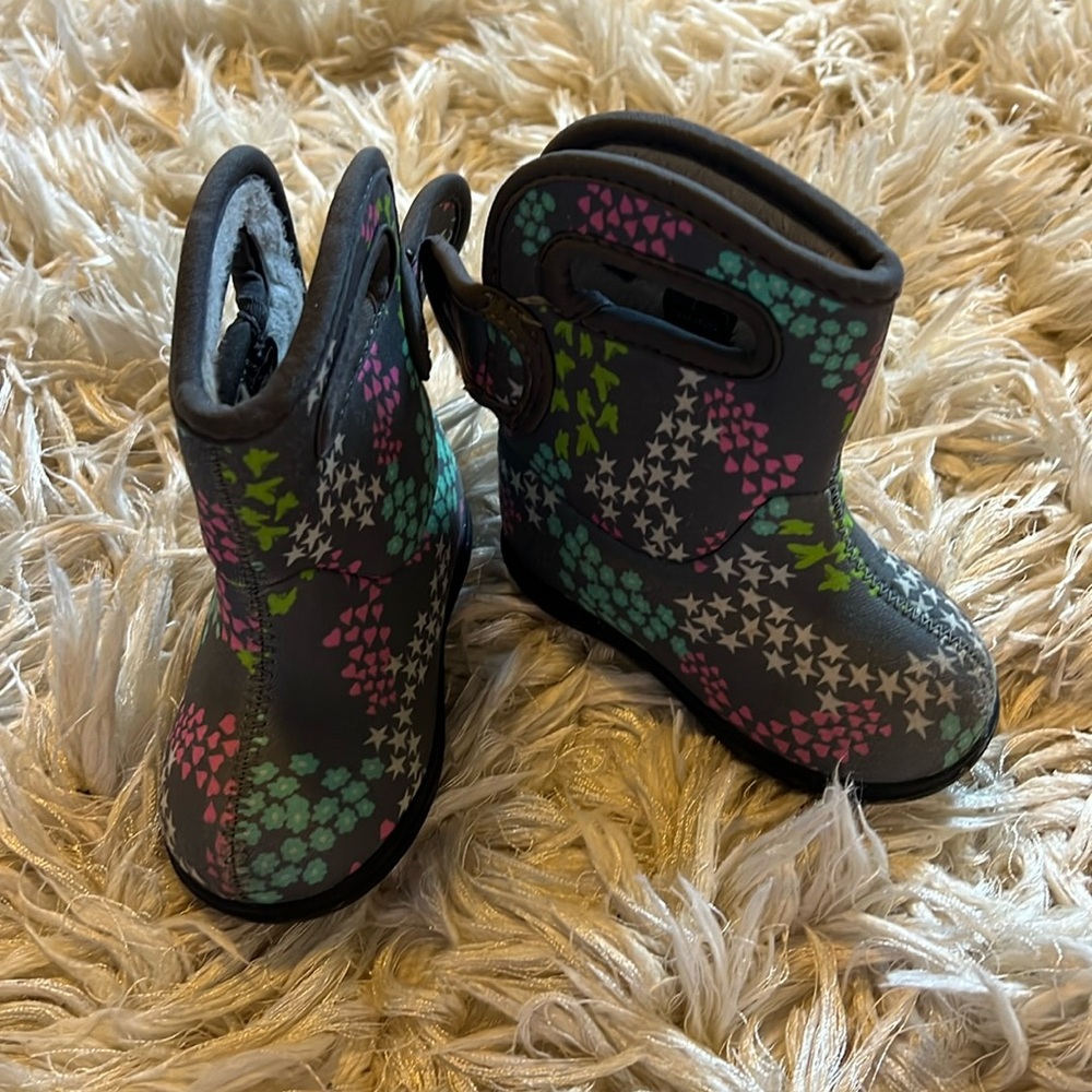 Baby Bogs II insulated waterproof boots size 5